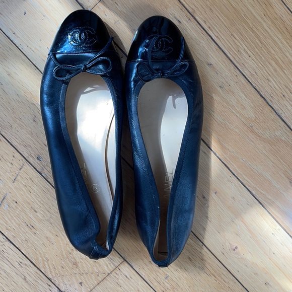 Chanel black ballet flats